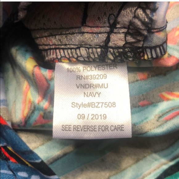 SwimTrunks NWT Boy L (14-16) swim shorts 3 pockets - Picture 8 of 9